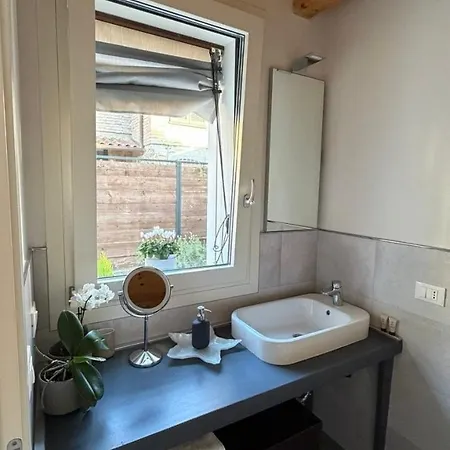 Cozy Private Historic Center *