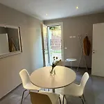Cozy Private Historic Center *